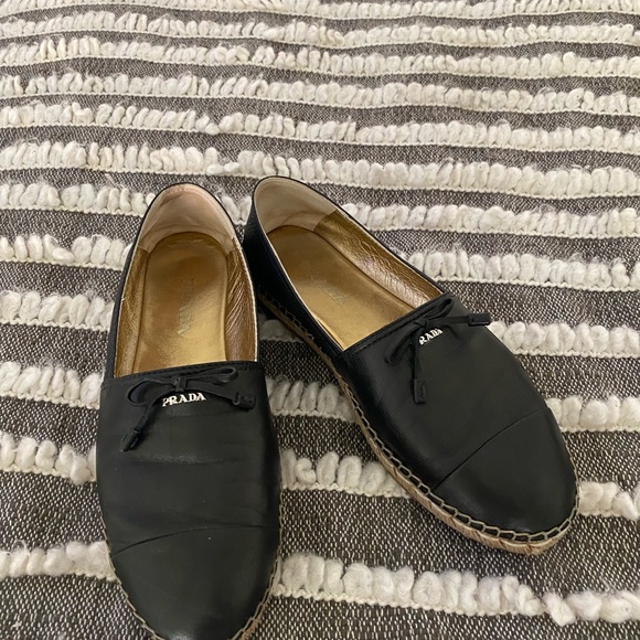 Prada smooth leather espadrilles size 39 fits 8,5 - Picture 2 of 4